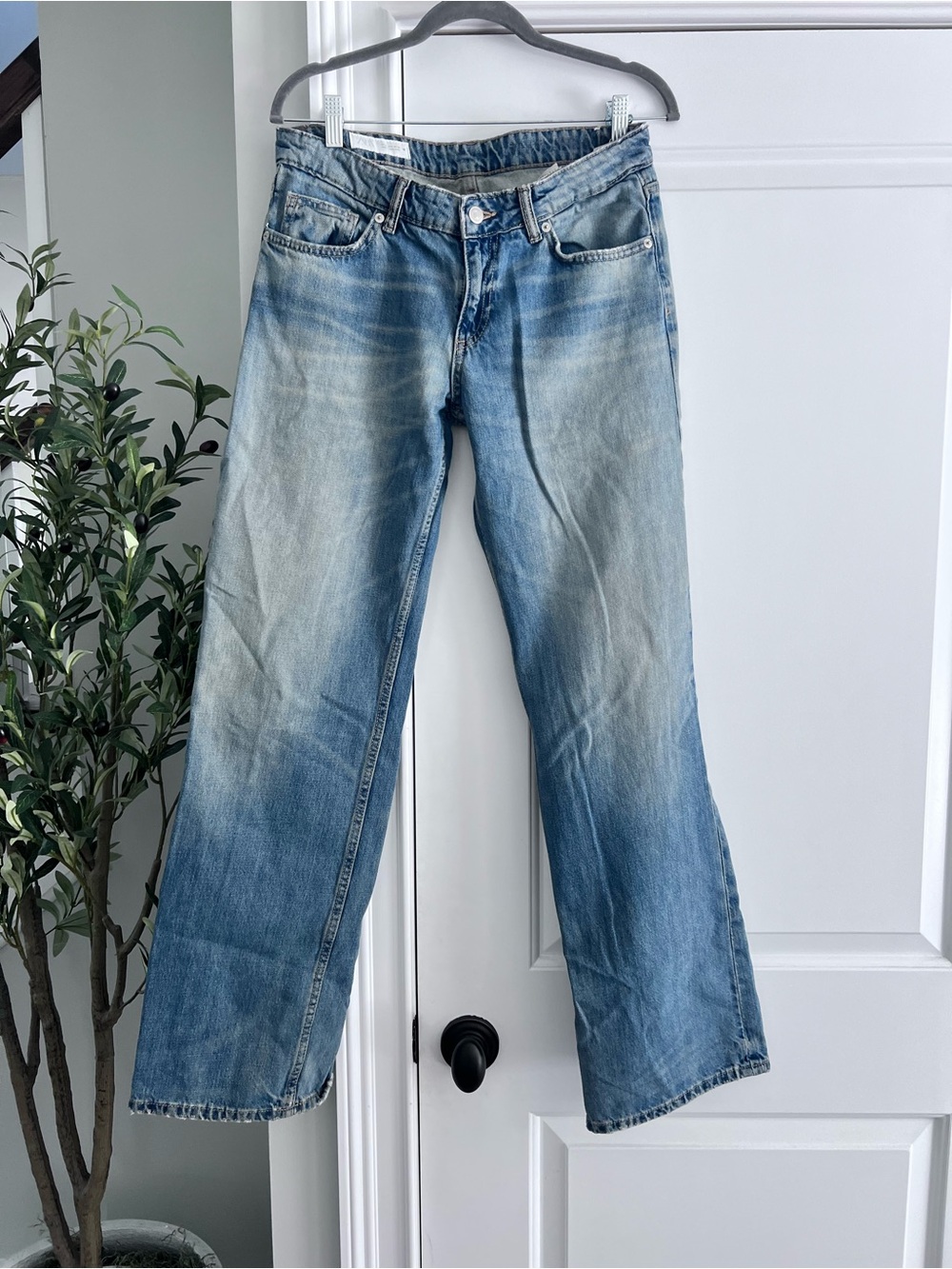 Classic Light Blue Women’s Jeans - Casual Straight Leg